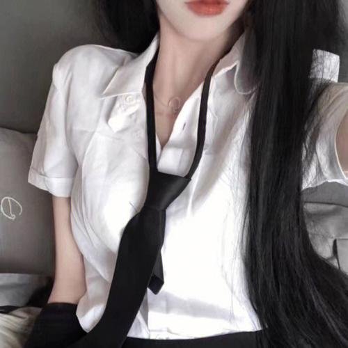 港口的灯光